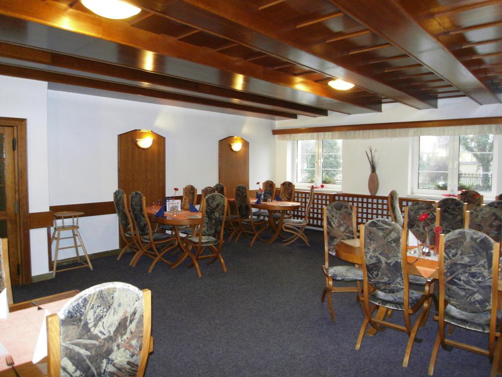Penzion A Restaurace U Veterana Frenštát pod Radhoštěm Eksteriør bilde