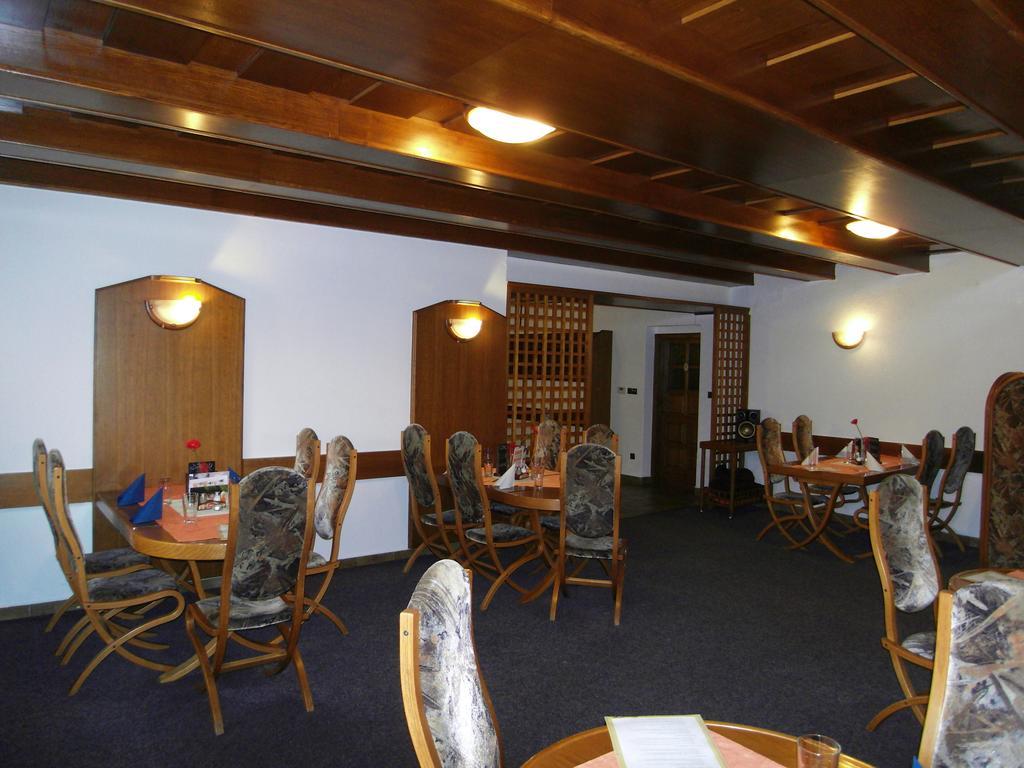 Penzion A Restaurace U Veterana Frenštát pod Radhoštěm Eksteriør bilde