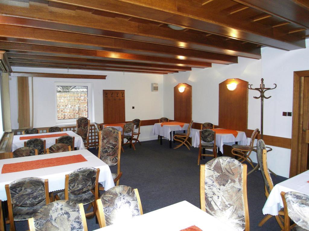 Penzion A Restaurace U Veterana Frenštát pod Radhoštěm Eksteriør bilde